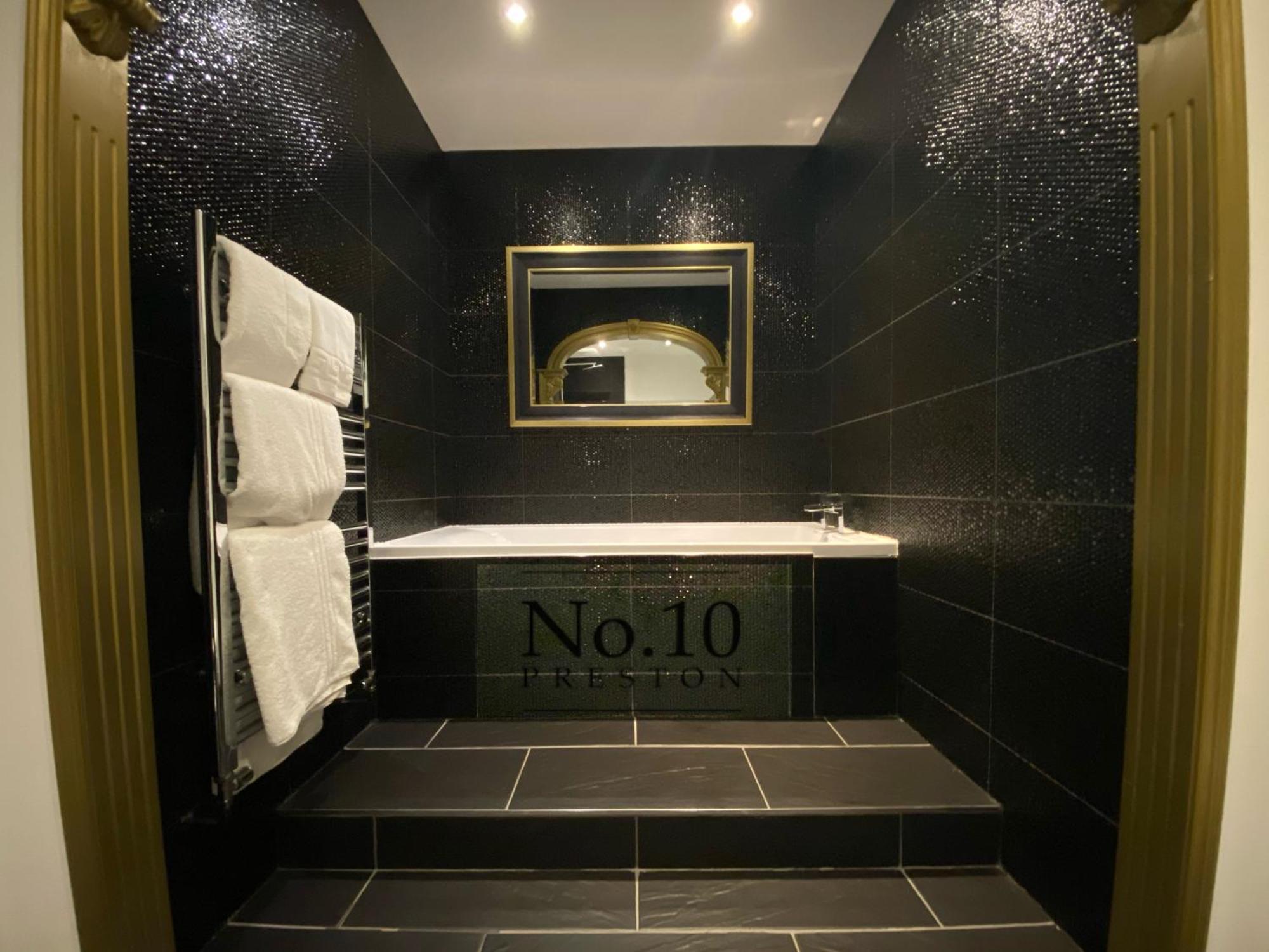 No.10 Preston Hotell Preston  Exteriör bild